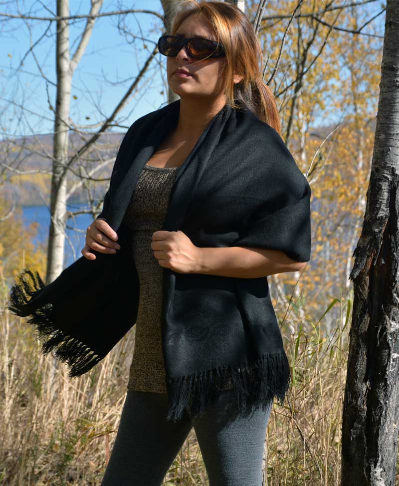 shawl ecuador black